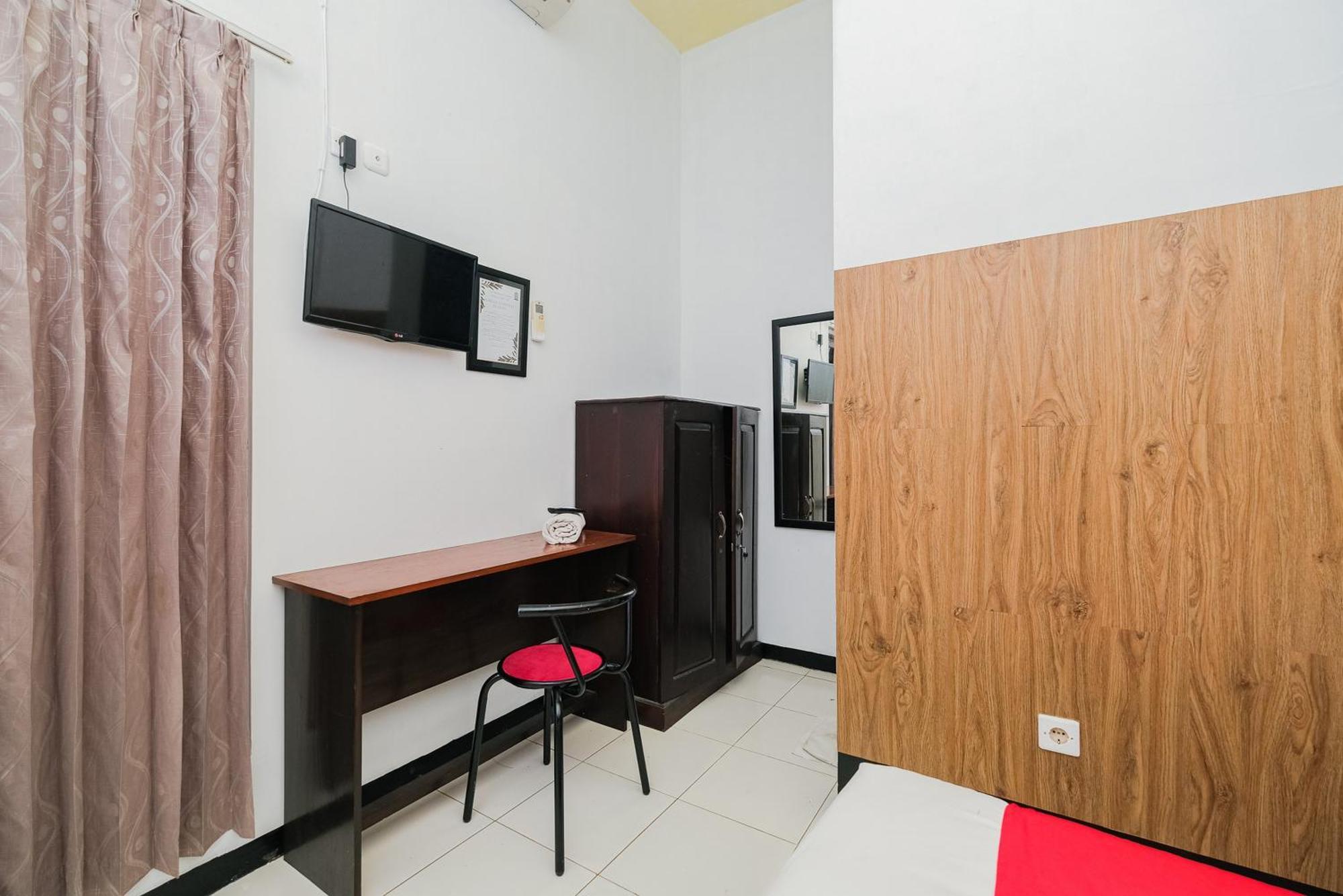 Reddoorz Syariah Near Rsud Tuban 호텔 투반 외부 사진